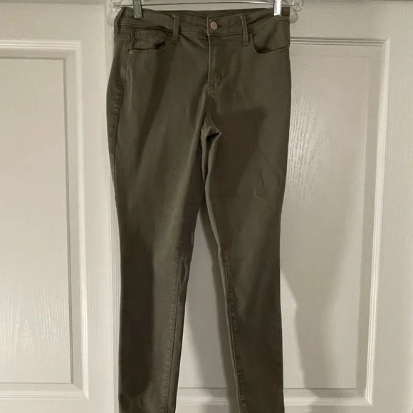 Old Navy Rockstar Mid-Rise Skinny Jeans. Olive Green. Size 10. - Picture 1 of 11